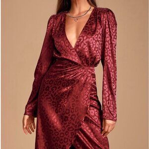 Lulu’s Small Burgundy Leopard Print Tulip Hem Trendy Satin Midi Skirt​​​​